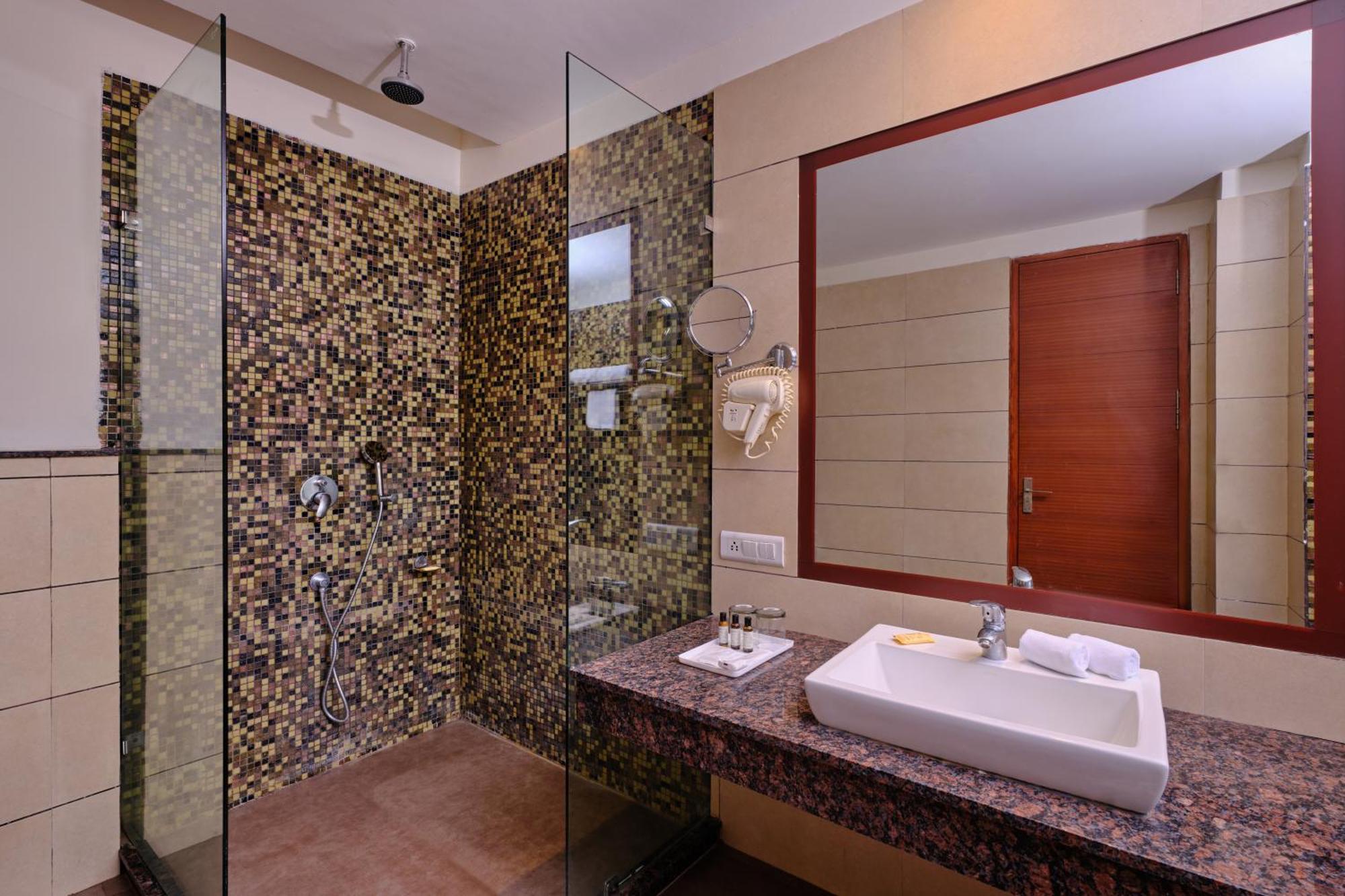Best Western Country Woods Ambāla Exterior foto